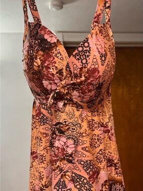 Torrid Tankini Top size 3X Peach with Pink & Burgundy Print